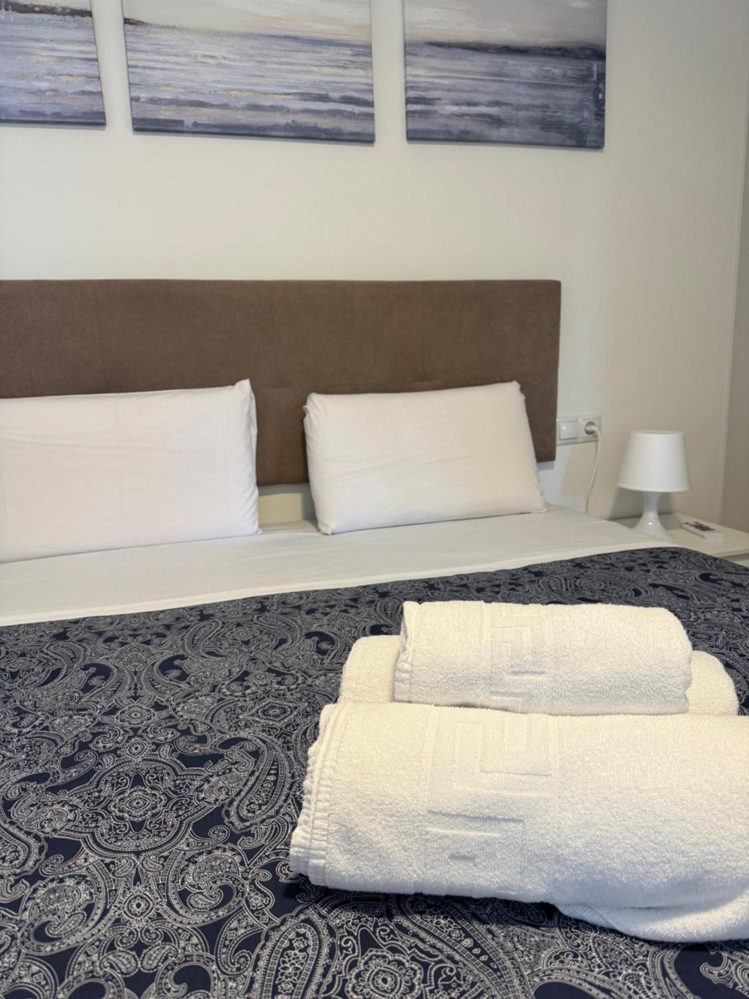 Mediterranean Malagueta Suite Málaga Exterior foto